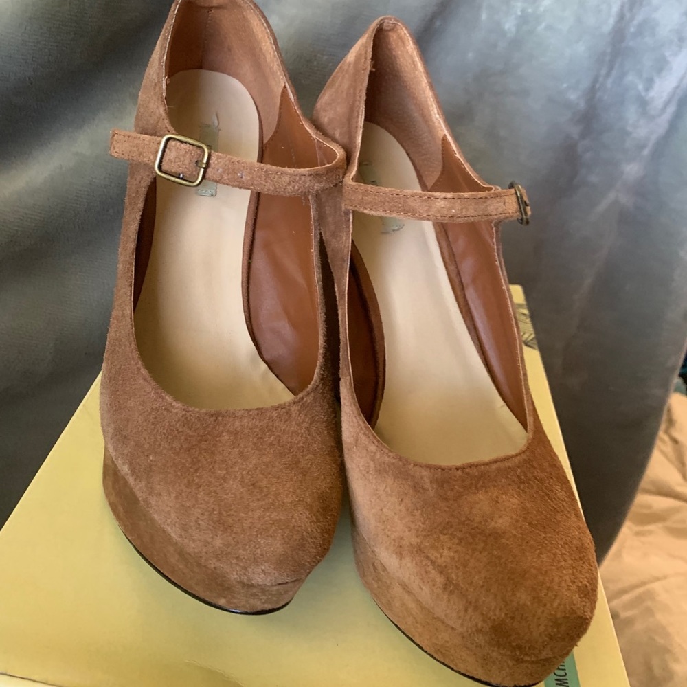 “KIMCHI BLUE” VEGAN LEATHER SUEDE Heels   NWT